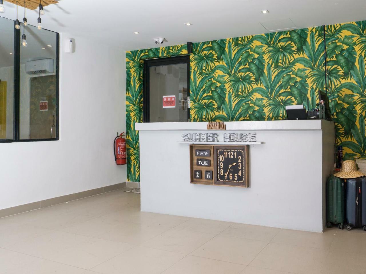 Oyo 90121 Summer House Bed & Cafe Kuala Lumpur Exterior photo